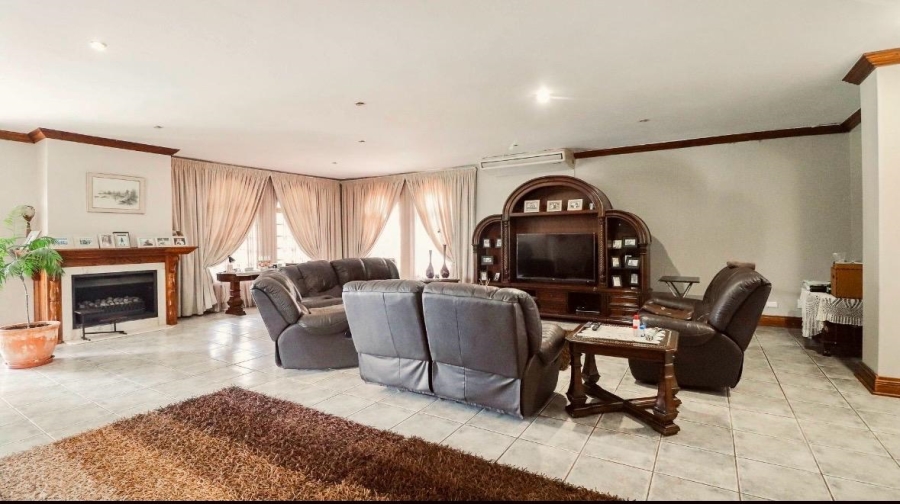 4 Bedroom Property for Sale in Wilkoppies North West